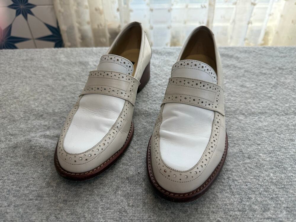 Vintage Kenneth Cole New York White Leather Brogue Heeled Penny Loafers 6.5